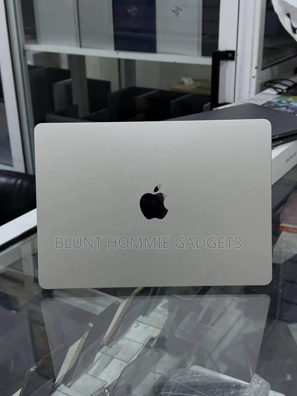 Laptop Apple MacBook Air 2024 M3 8GB Apple M3 SSD 256GB