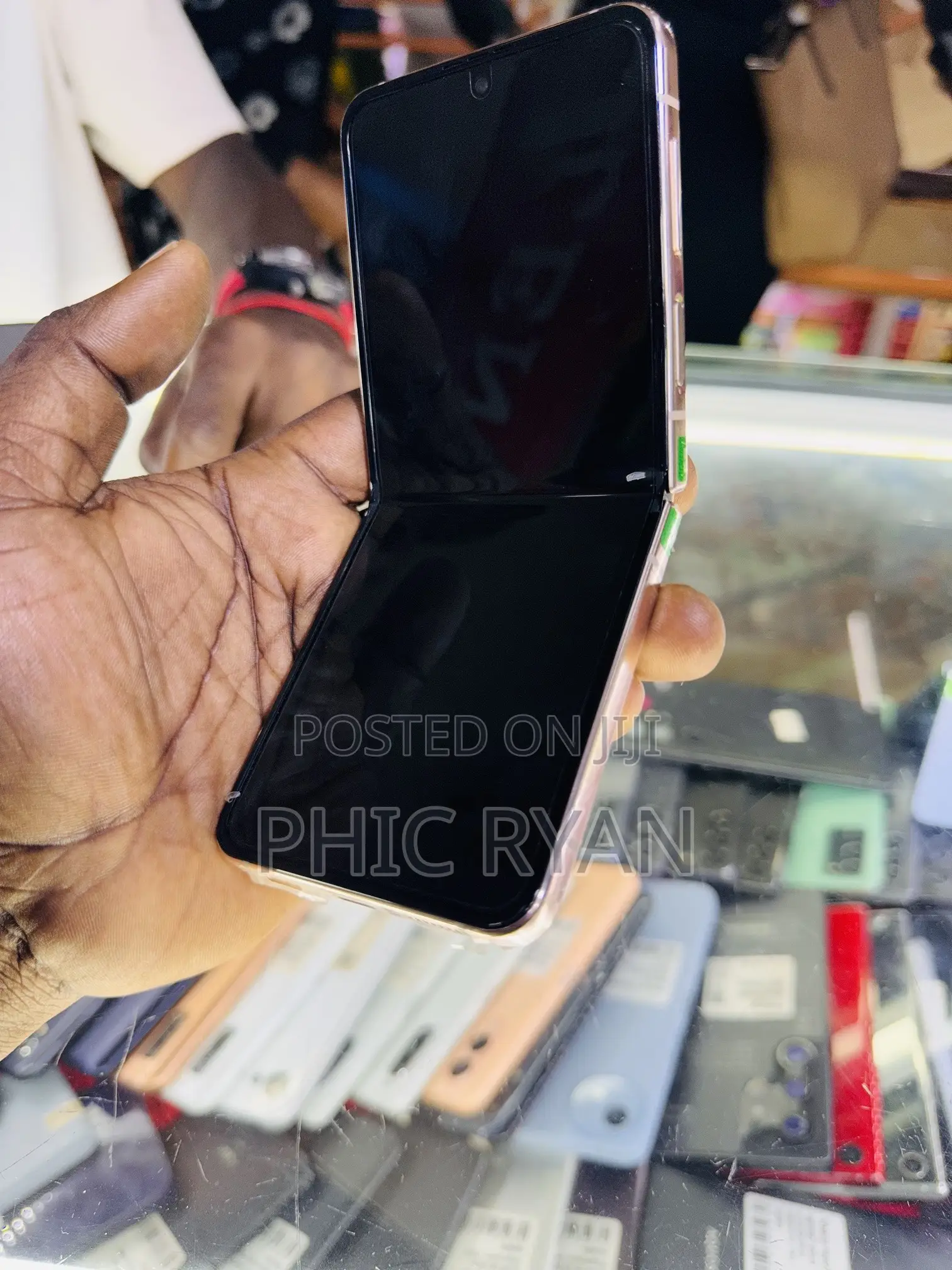 Samsung Galaxy Z Flip4 128 GB Gold