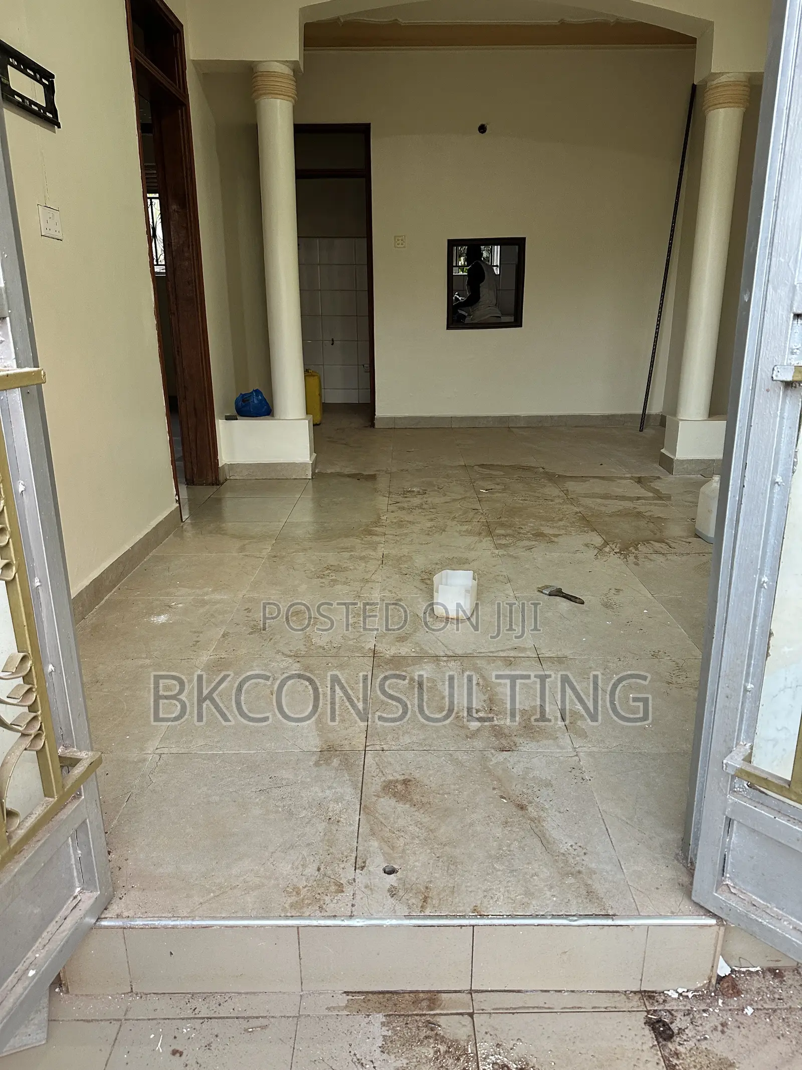 2bdrm Bungalow in Ssabagabo-Makindye for rent