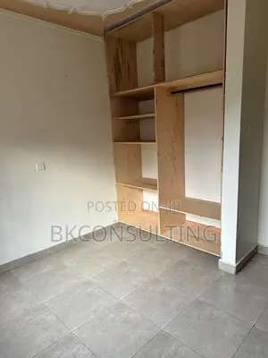2bdrm Bungalow in Ssabagabo-Makindye for rent