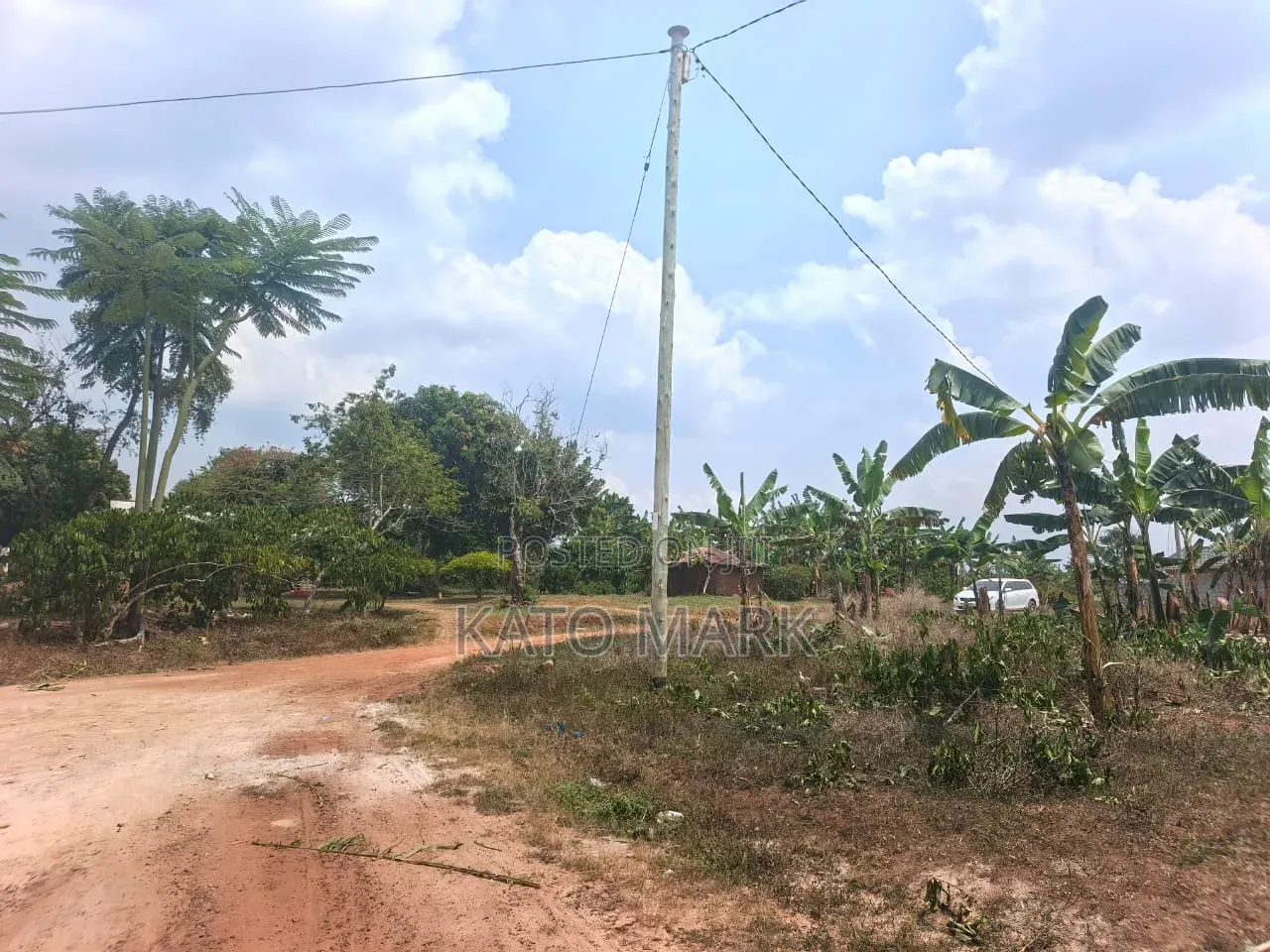 6 Plot for Sale Located at Gayaza-Dundu