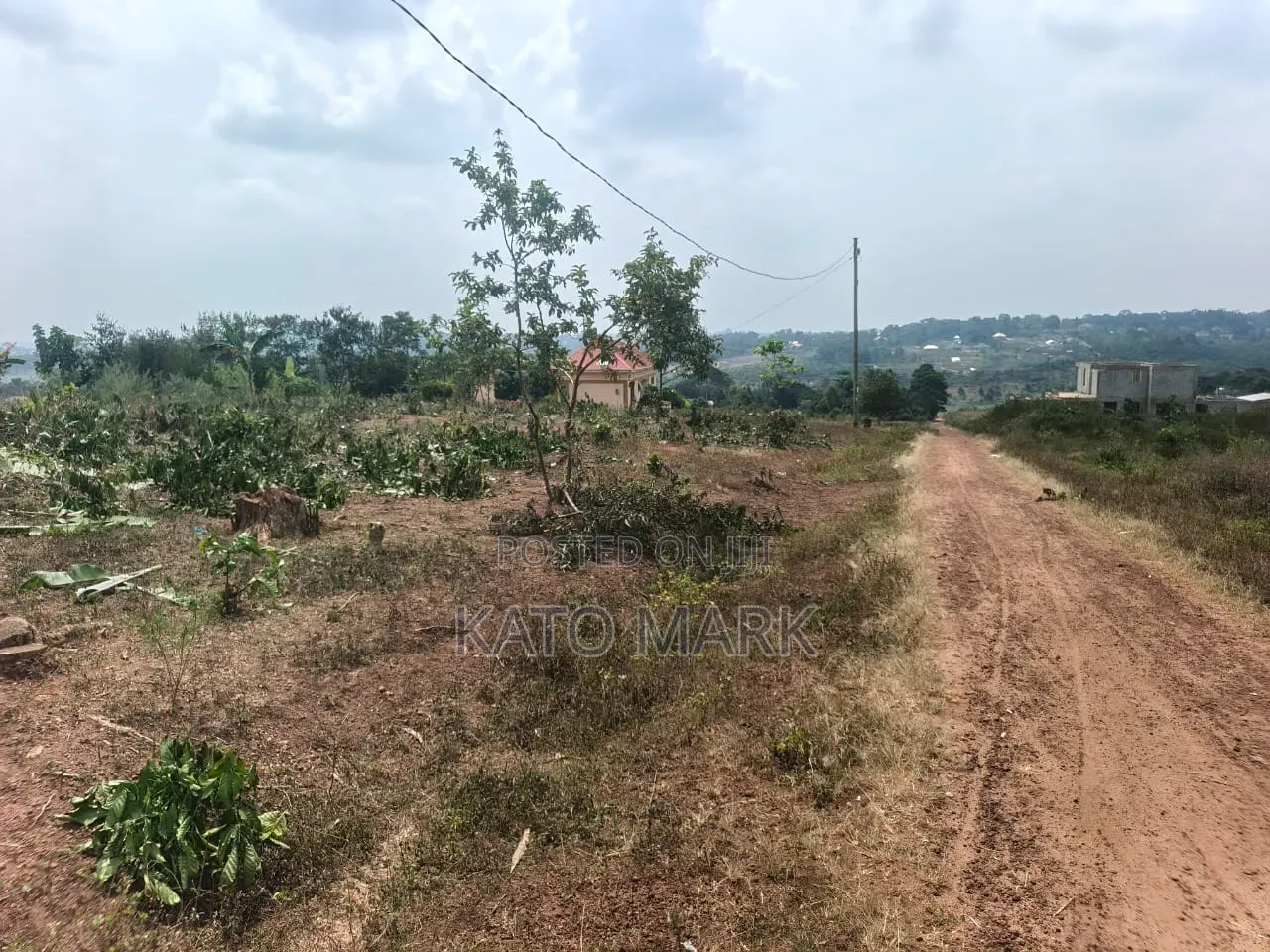 6 Plot for Sale Located at Gayaza-Dundu