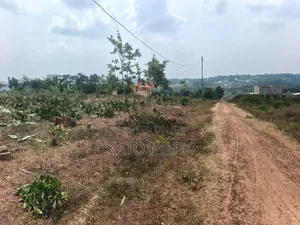 6 Plot for Sale Located at Gayaza-Dundu