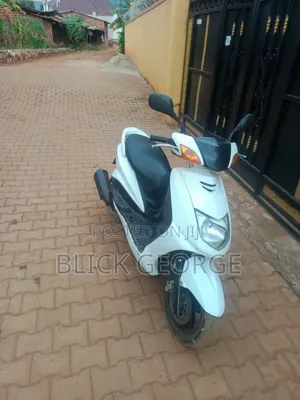New Yamaha Majesty 2025 White