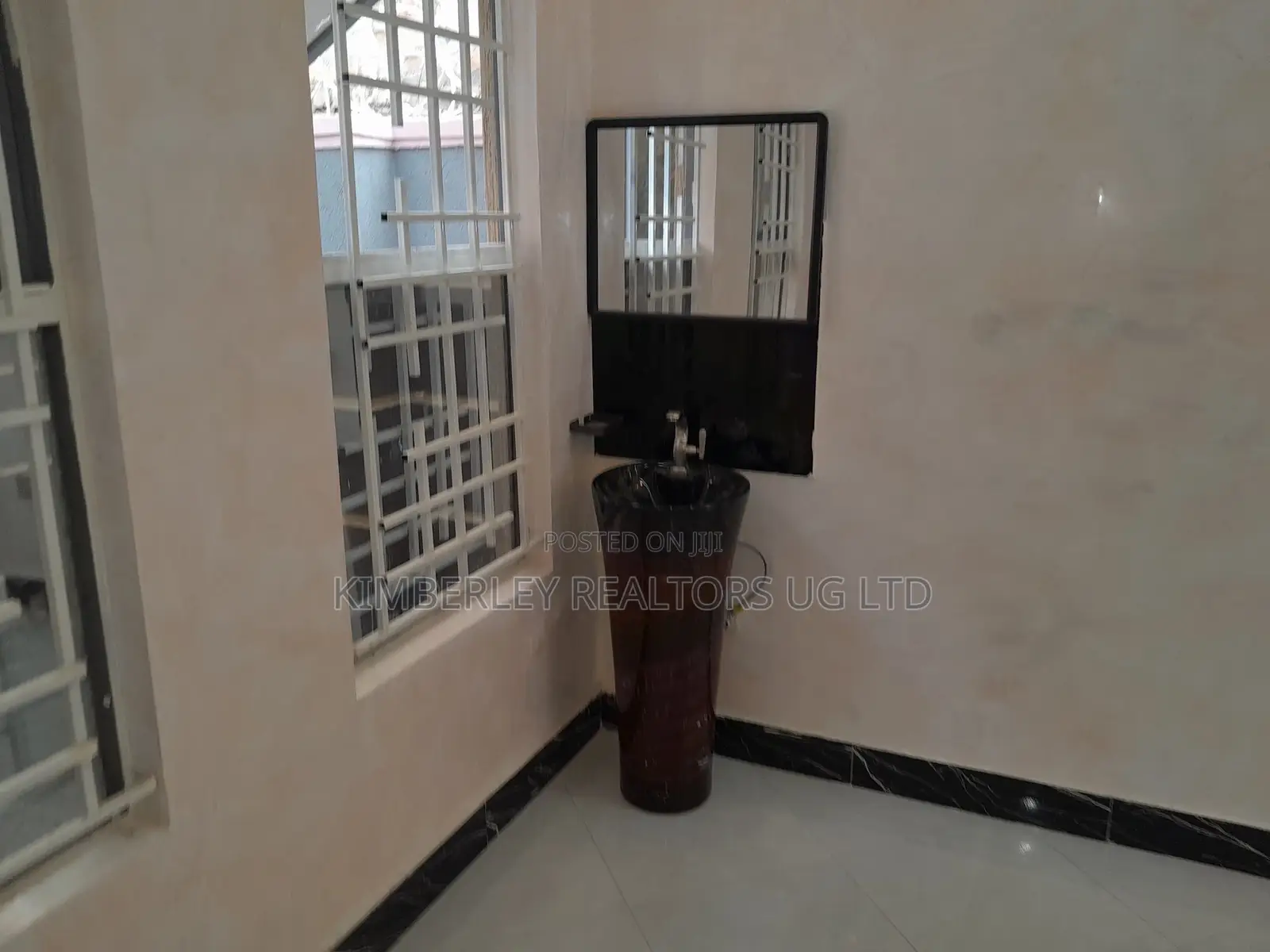 2bdrm Duplex in Division A for sale