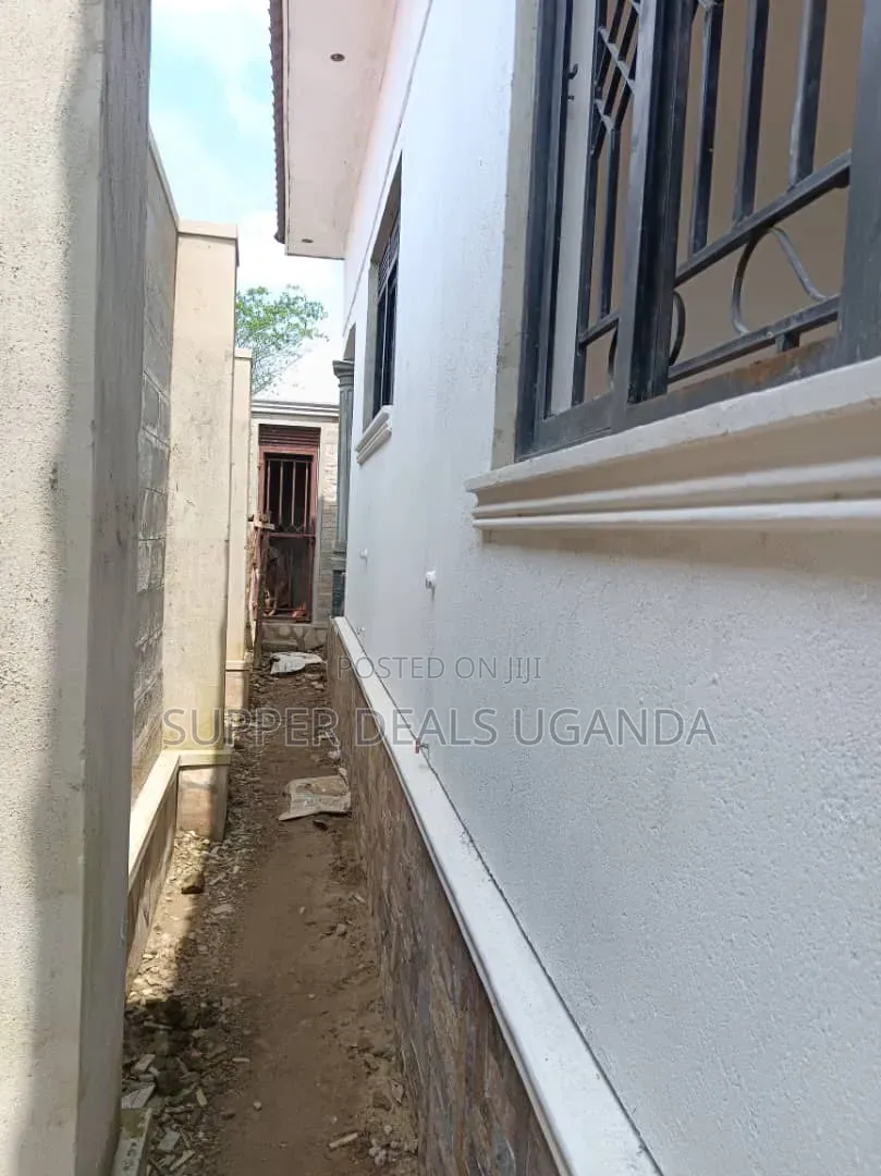 3bdrm Bungalow in Komaboga, Nakawa for sale
