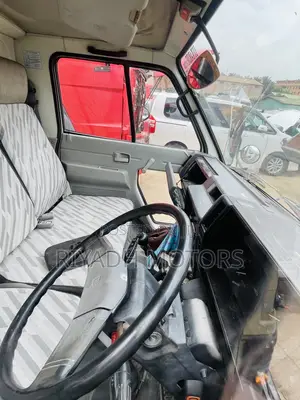 Isuzu Short Box Body