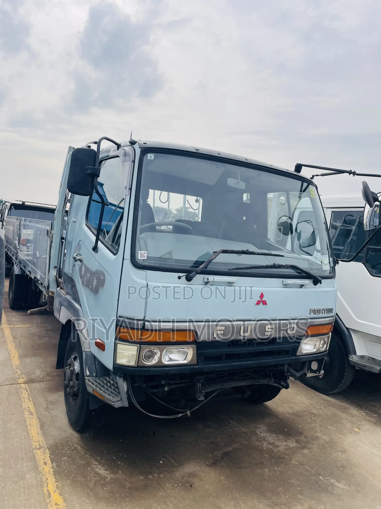 Fuso Baby Face 17 Engine Blue Color