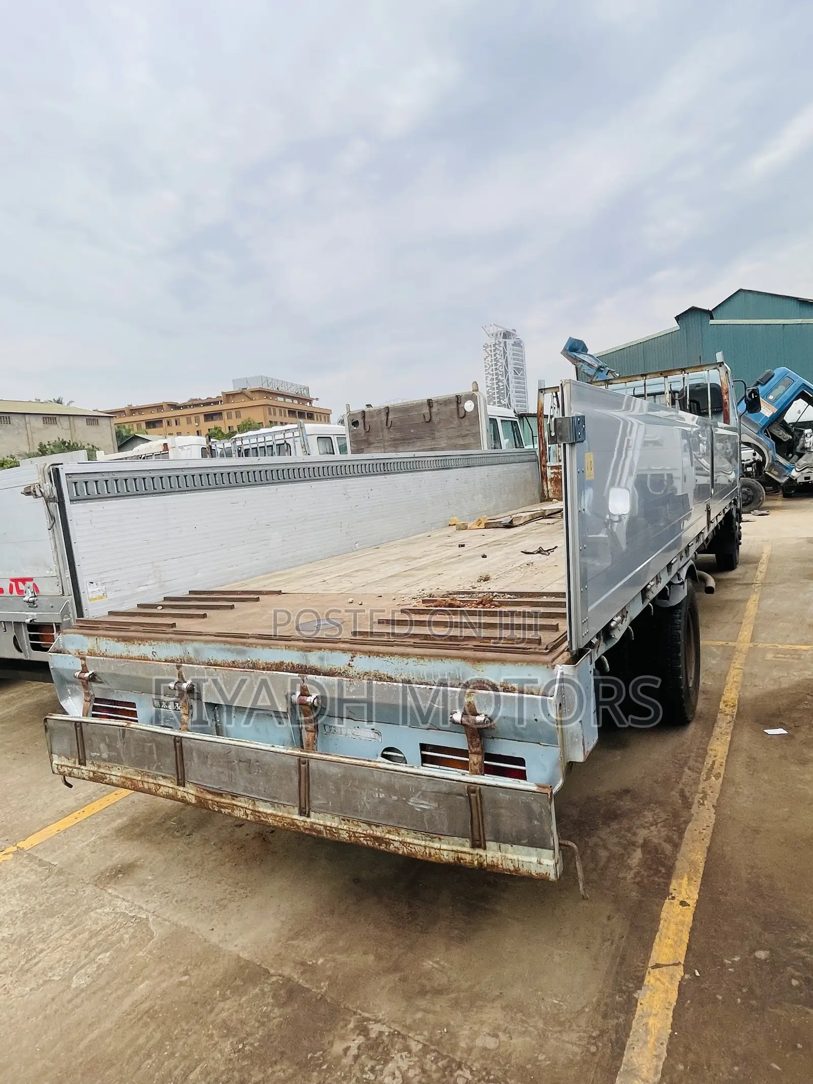 Fuso Baby Face 17 Engine Blue Color