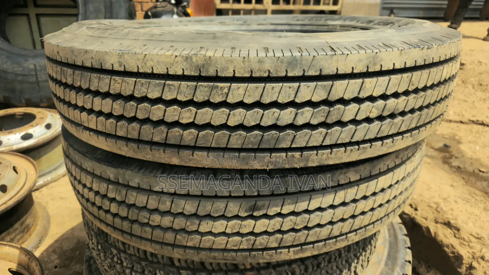9r22.5 Highway Tyre Brand New