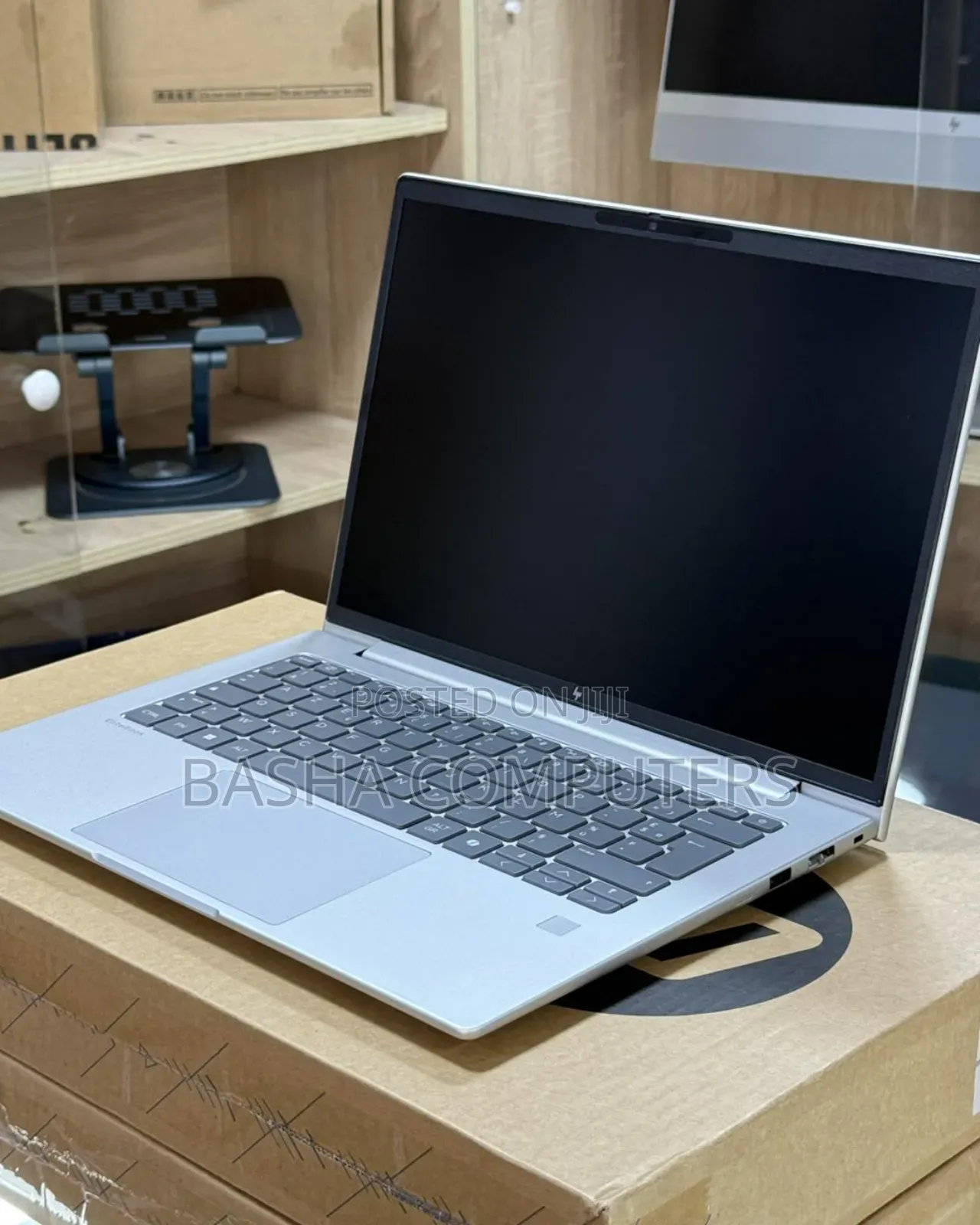New Laptop HP EliteBook 840 G10 16GB Intel Core i7 SSD 512GB