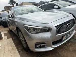 Nissan Skyline 2015 Silver