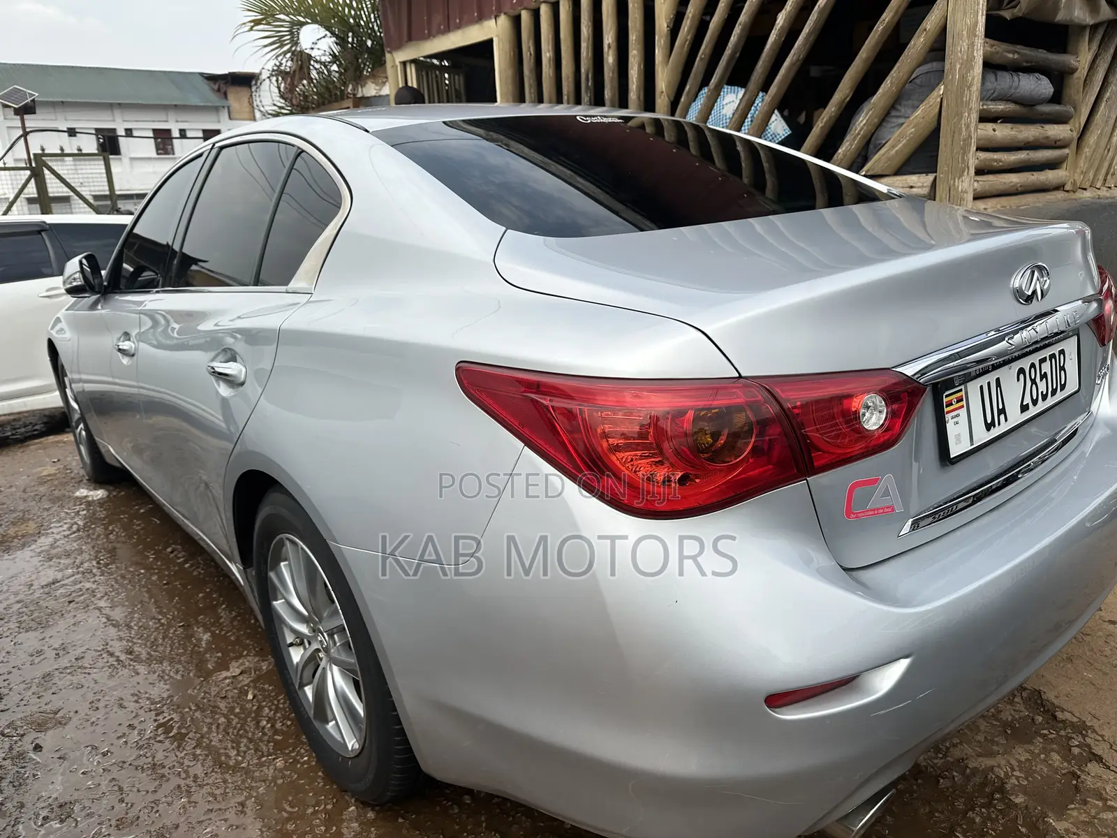 Nissan Skyline 2015 Silver