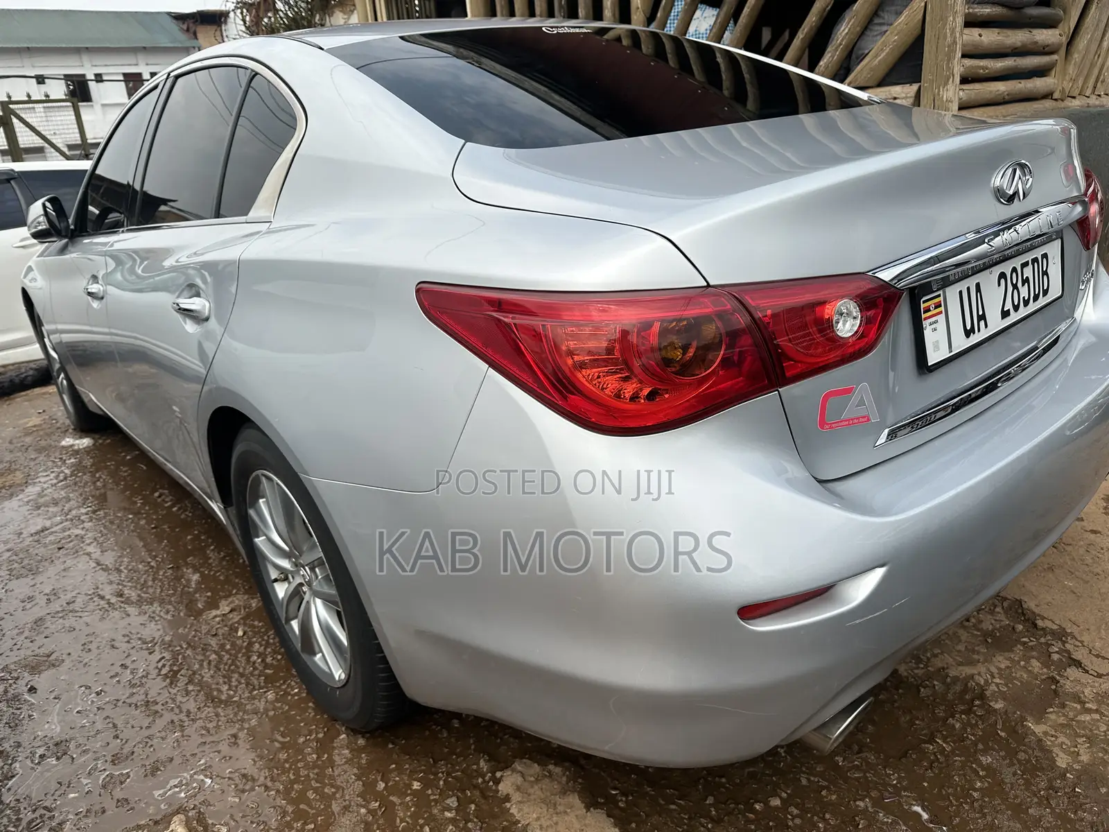 Nissan Skyline 2015 Silver