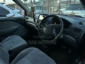 Toyota Raum 1.5 AWD 2000 Maroon