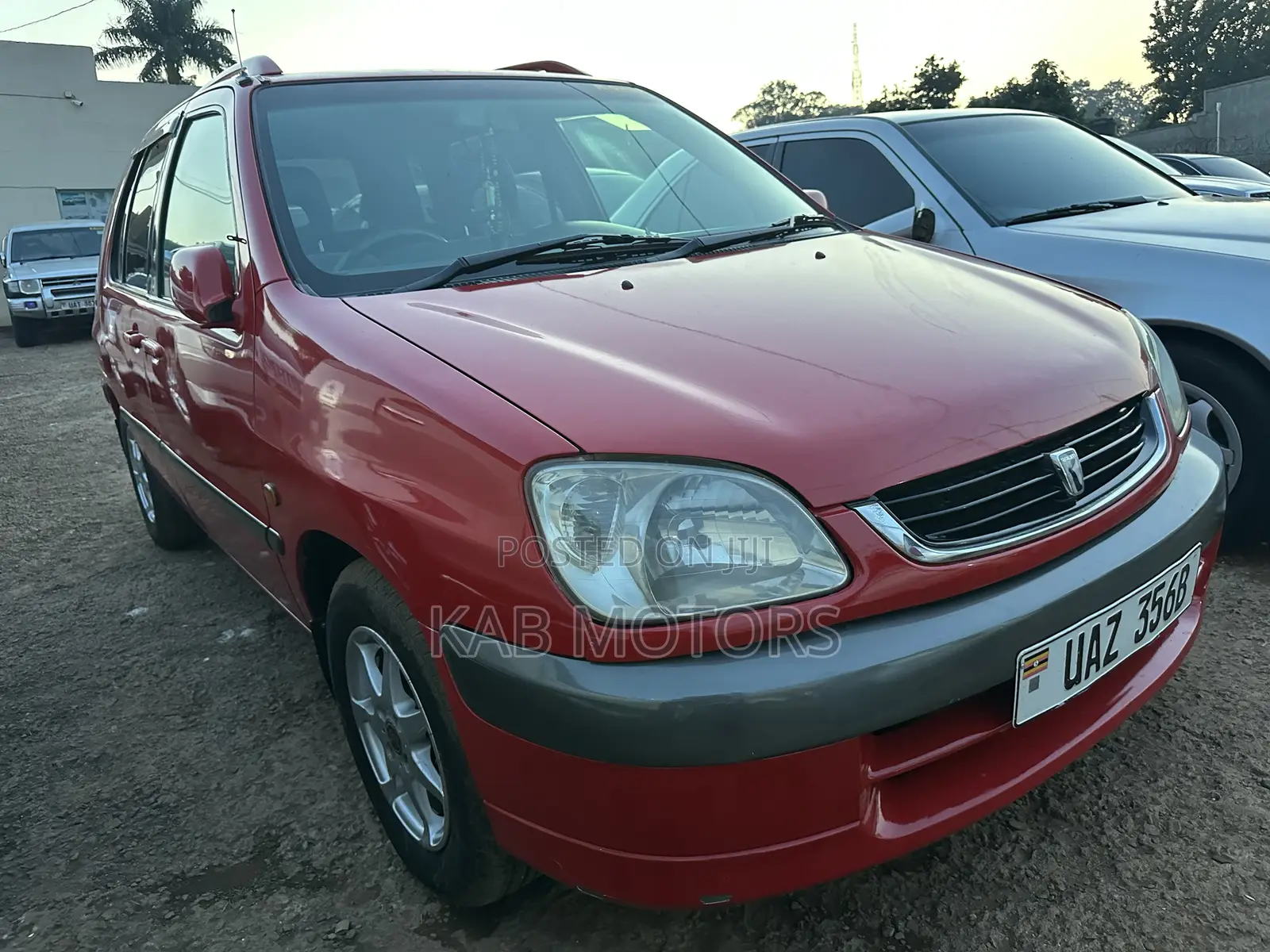 Toyota Raum 1.5 AWD 2000 Maroon