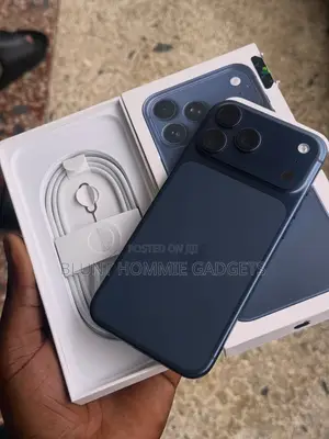 New Apple iPhone 17 Pro Max 256 GB Blue
