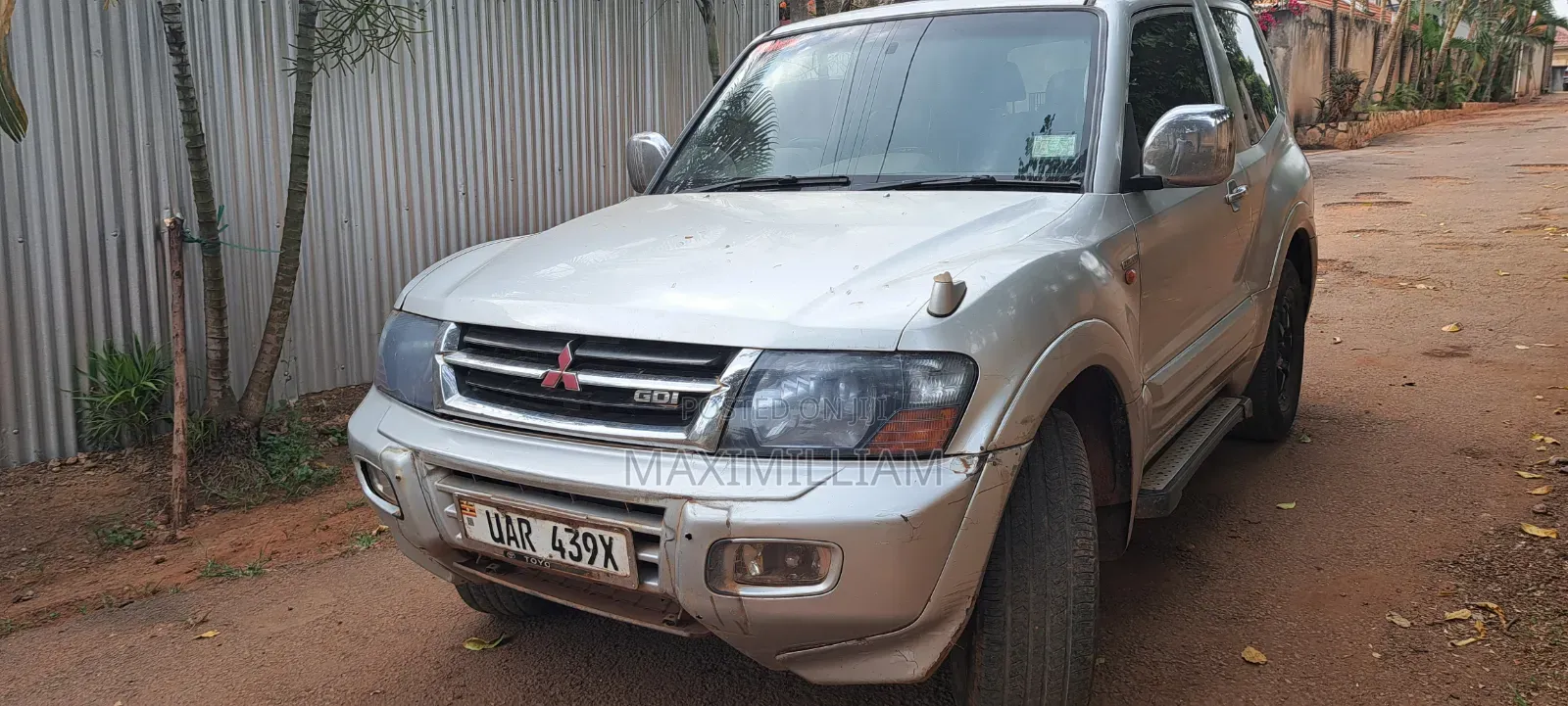 Mitsubishi Pajero 2001 Silver