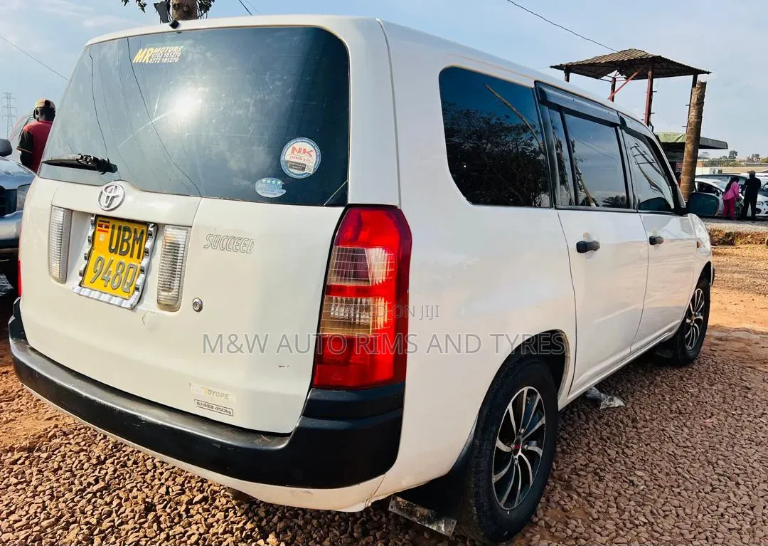 Toyota Probox 1.5 F 2WD 2010 White