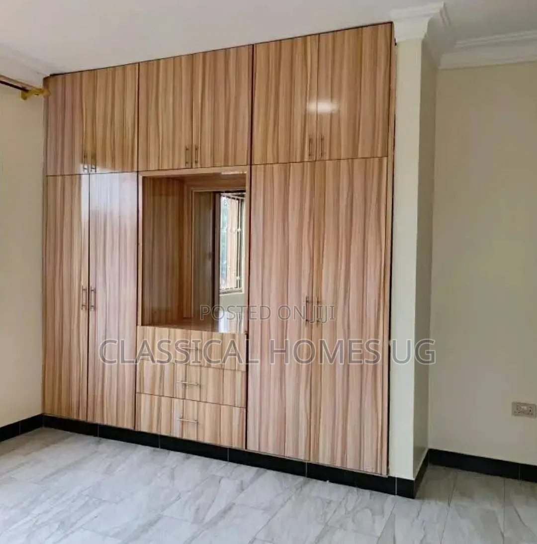 3bdrm Apartment in Muyenga, Central Division for rent