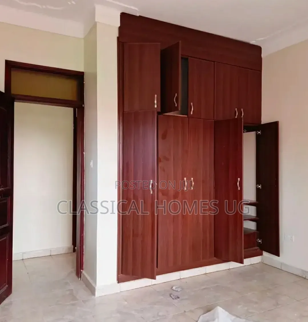 3bdrm Apartment in Seguku Katale, Central Division for rent