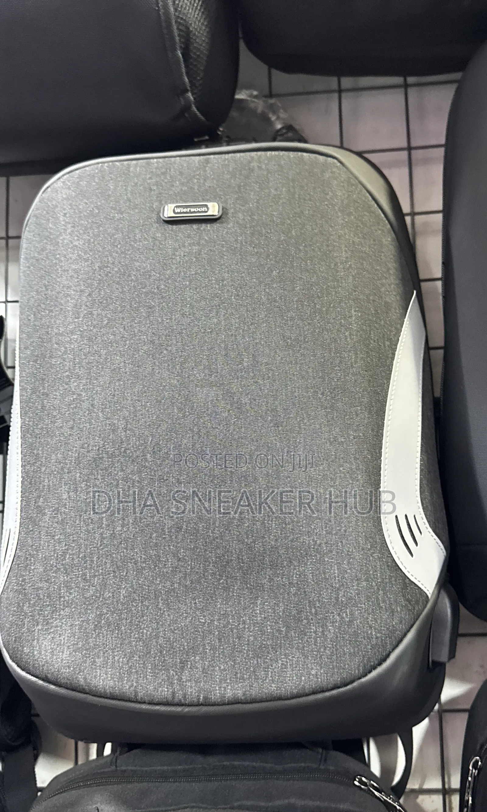 Wiersaam Anti Theft Bag With Side Reflectors