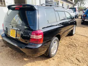 Toyota Kluger 2004