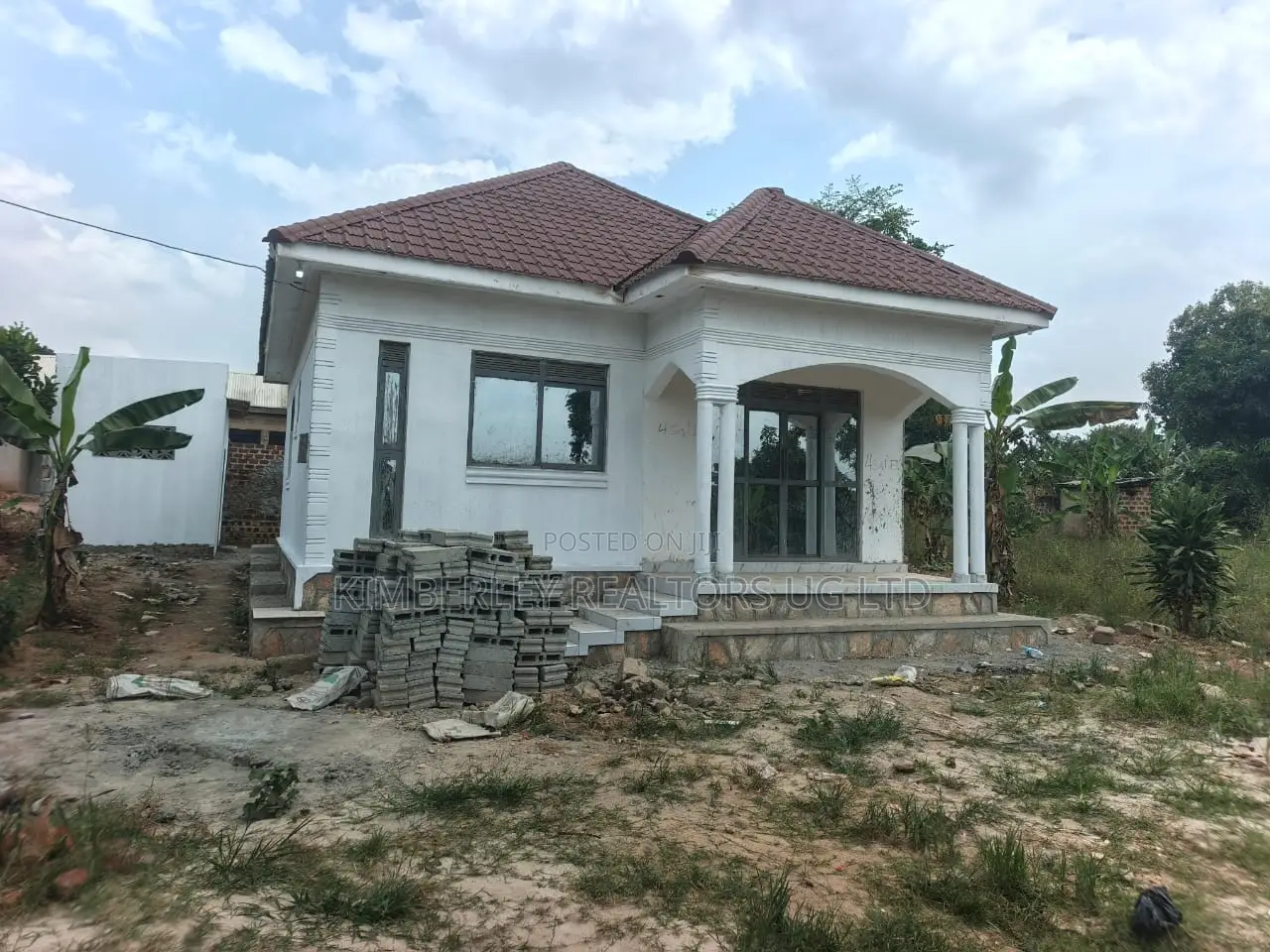 2bdrm House in Division A for sale
