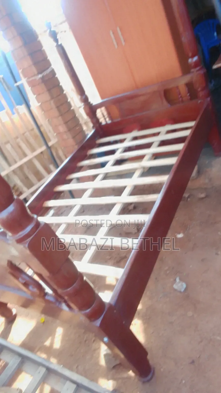 4by6 Wooden Bed in Good Condition Readily Available for Sale