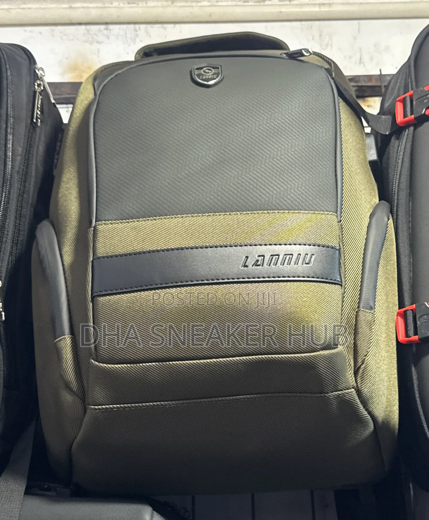 Lanu Anti Theft Laptop Bag