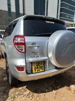 Toyota RAV4 2010 Gray