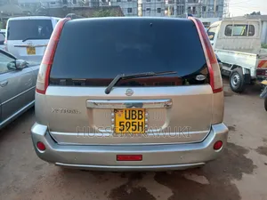 Nissan X-Trail 2005 Gray