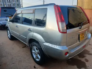 Nissan X-Trail 2005 Gray