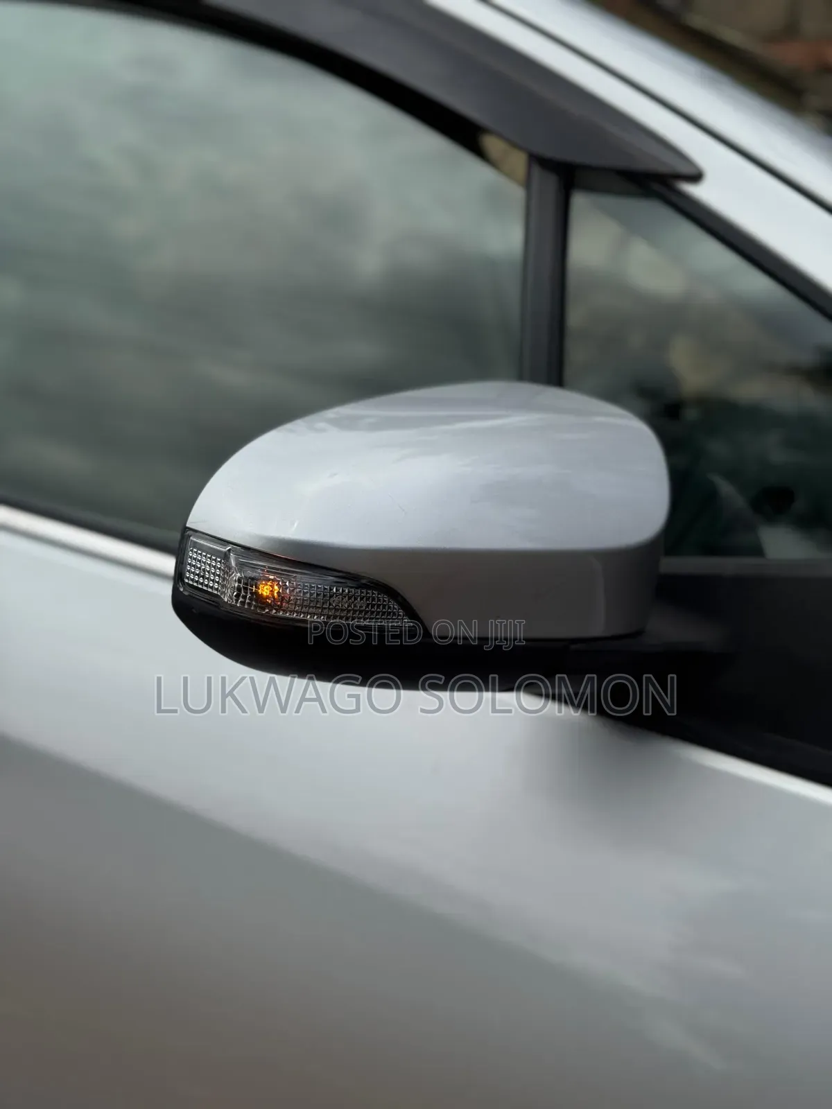 Toyota Vitz 2012 Silver
