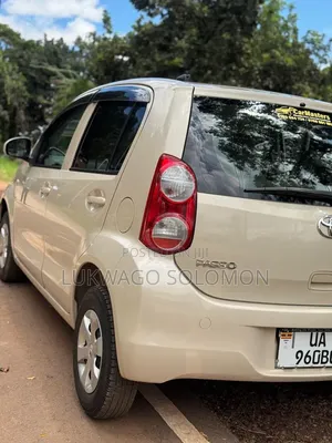 Toyota Passo 2010 Beige