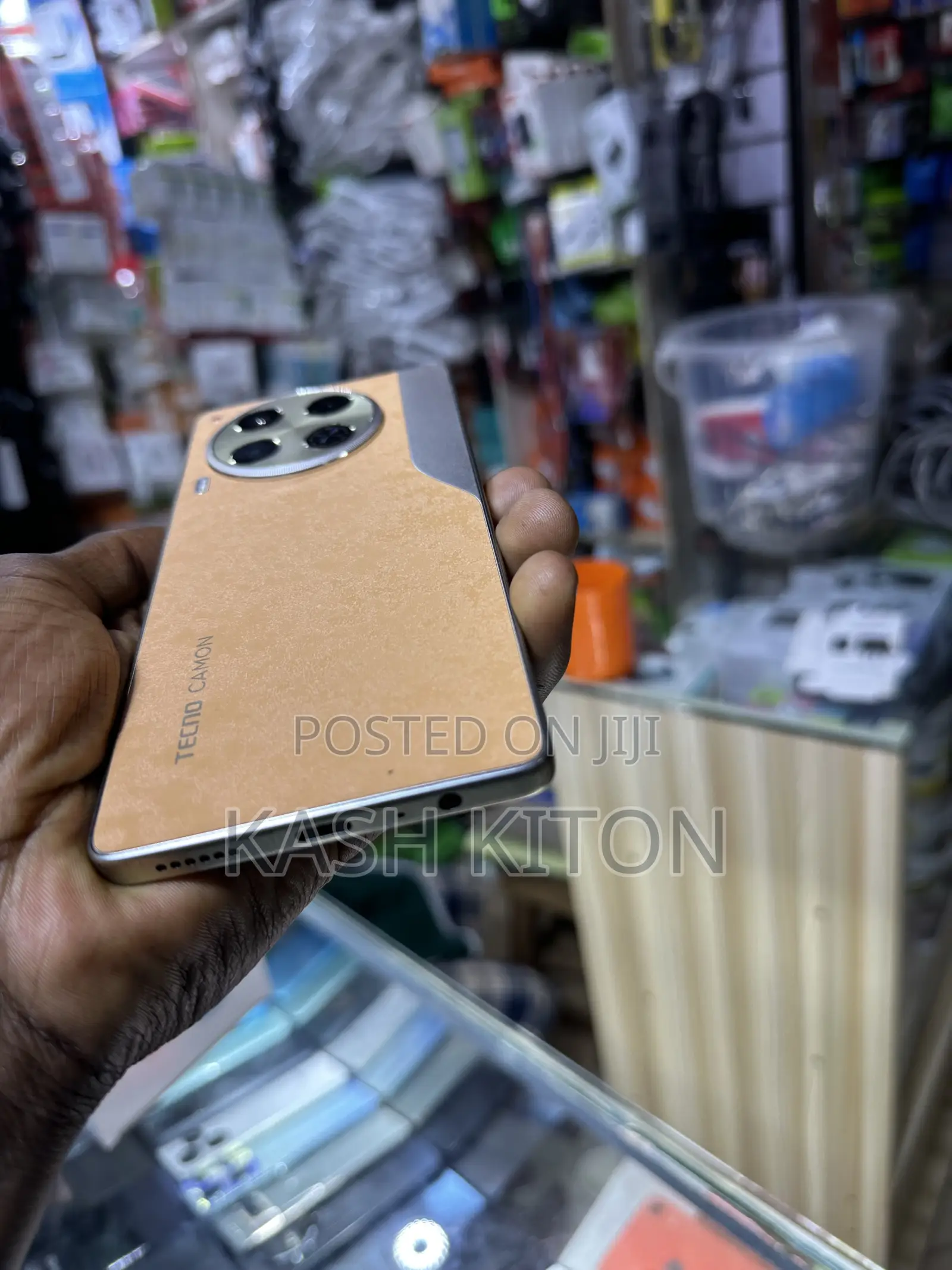 Tecno Camon 20 256 GB Gold