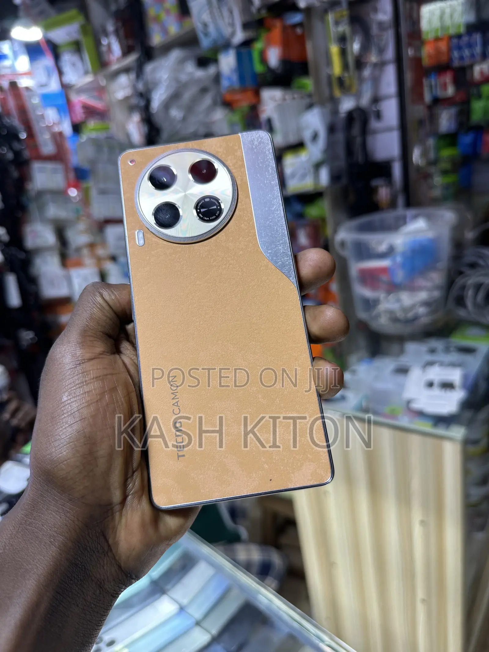Tecno Camon 20 256 GB Gold