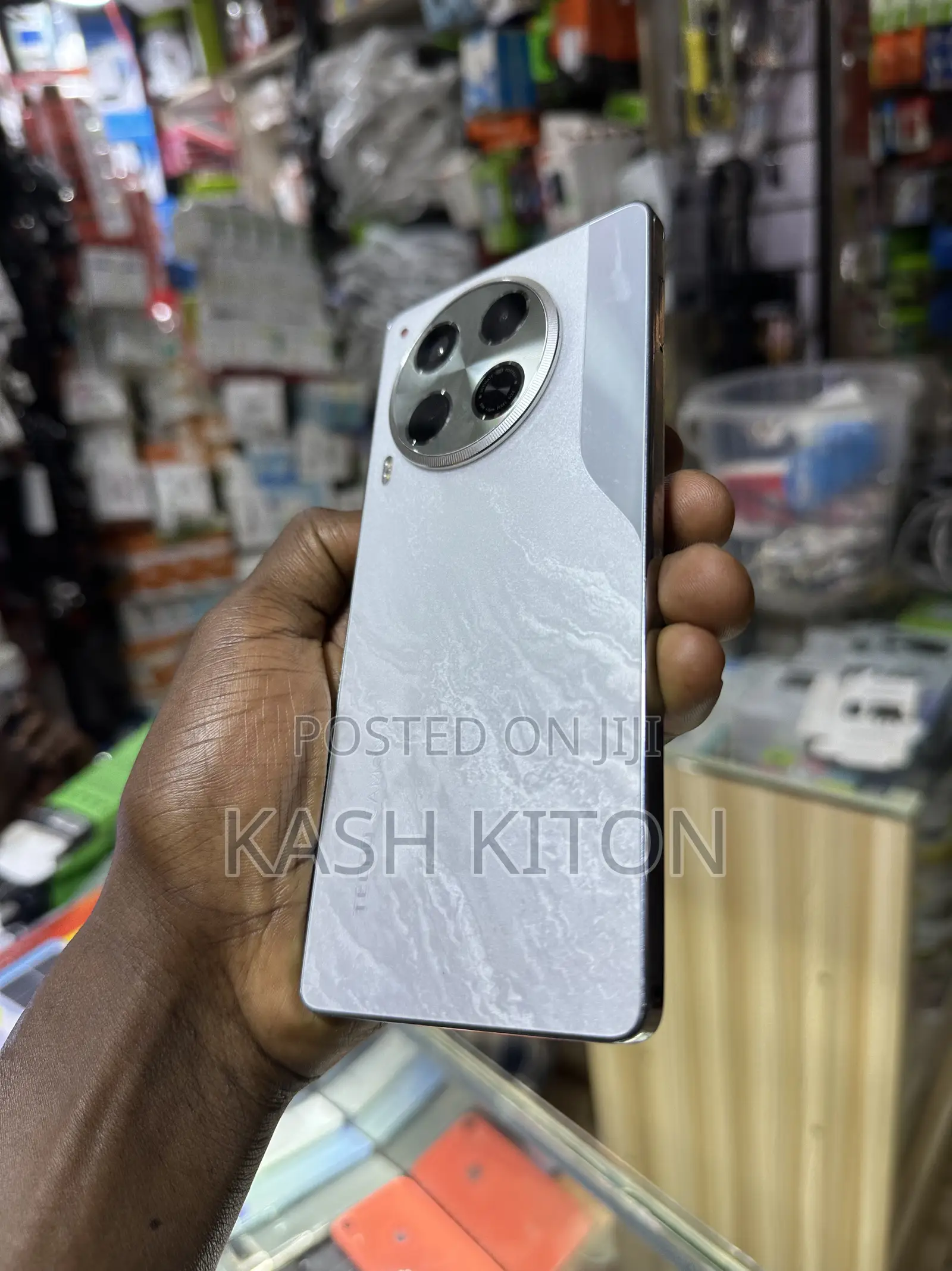 Tecno Camon 30 256 GB Silver
