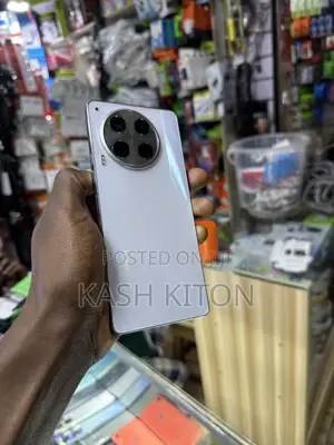 Tecno Camon 30 256 GB Silver