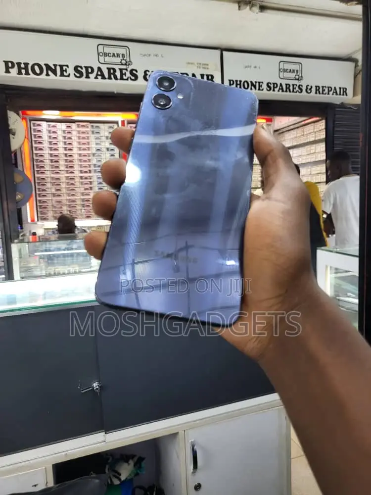 Samsung Galaxy A06 64 GB Blue