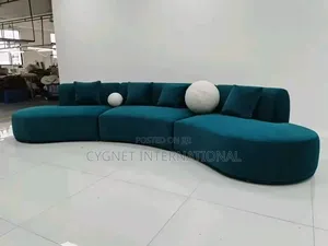 Executive Luxurious Sofa Set