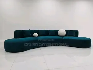 Executive Luxurious Sofa Set
