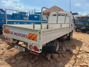 Kia K3000 2018 White
