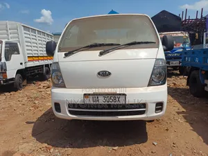 Kia K3000 2018 White