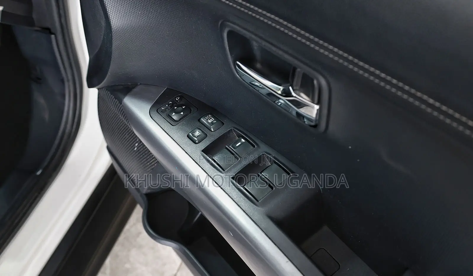 Mitsubishi Outlander 2012 White