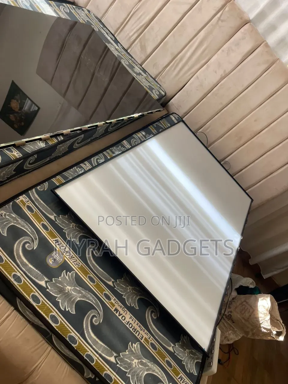 Replacement of a Flatscreen Television