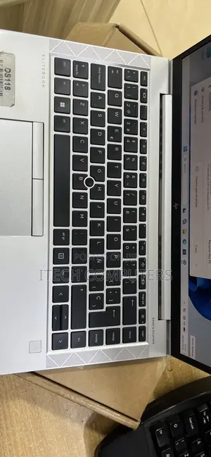 New Laptop HP EliteBook 840 G8 8GB Intel Core i5 SSD 256GB