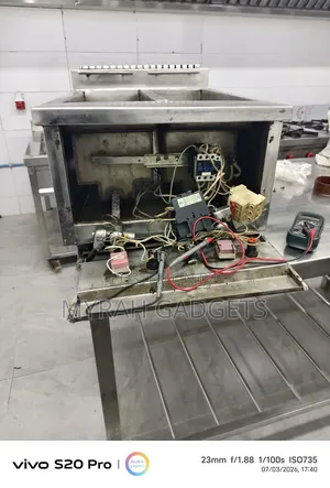 Repair of a Commercial Double-Tank Electric Deep Fryer