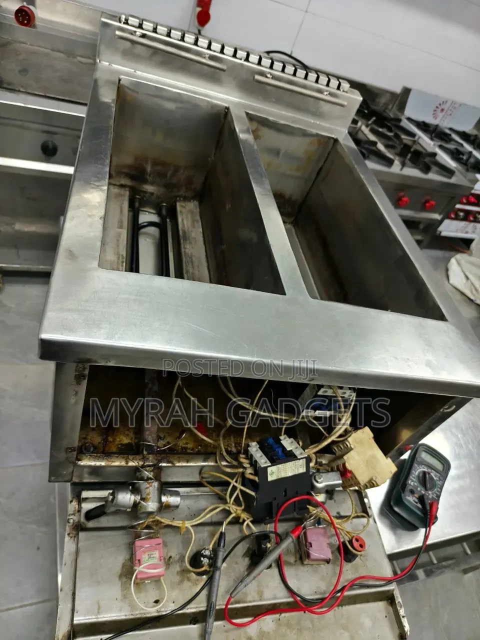 Repair of a Commercial Double-Tank Electric Deep Fryer