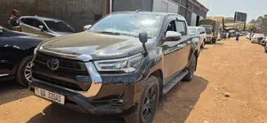 Toyota Hilux 2020 Black